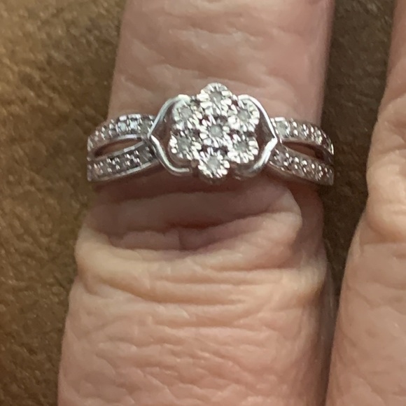 Antique Style Genuine Natural Diamond Floral Cluster Ring Sterling Silver Size 7 - Picture 11 of 12